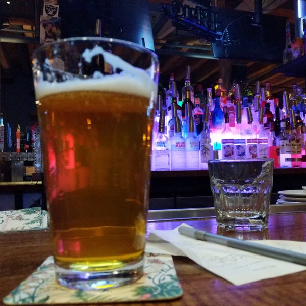 Brooklyn's Sports Bar in Denver