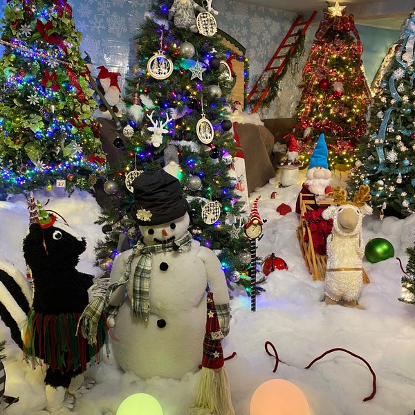 Kraynaks Christmas Parade 2022 Photos At Kraynak's - Miscellaneous Shop In Hermitage