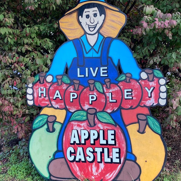 Apple Castle New Castle, PA