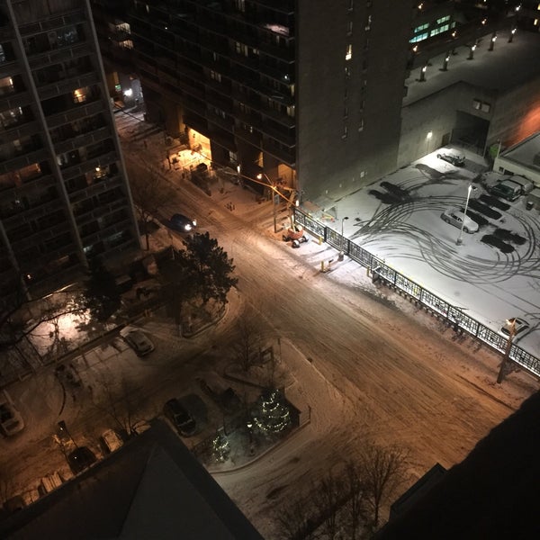 Das Foto wurde bei Courtyard by Marriott Toronto Downtown von Rod B. am 12/16/2016 aufgenommen