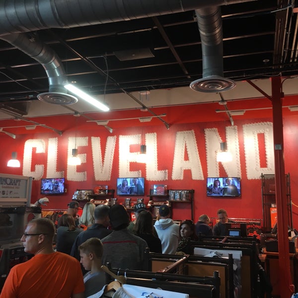 Cleveland Browns Official Pro Shop Downtown Cleveland 2 tips