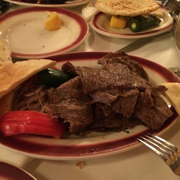 5/18/2016 tarihinde Sedat E.ziyaretçi tarafından Taci&#39;s Beyti Restaurant'de çekilen fotoğraf