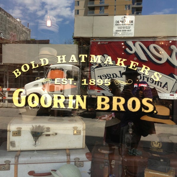 Foto diambil di Goorin Bros. Hat Shop - Williamsburg oleh Gary A. pada 7/26/2013