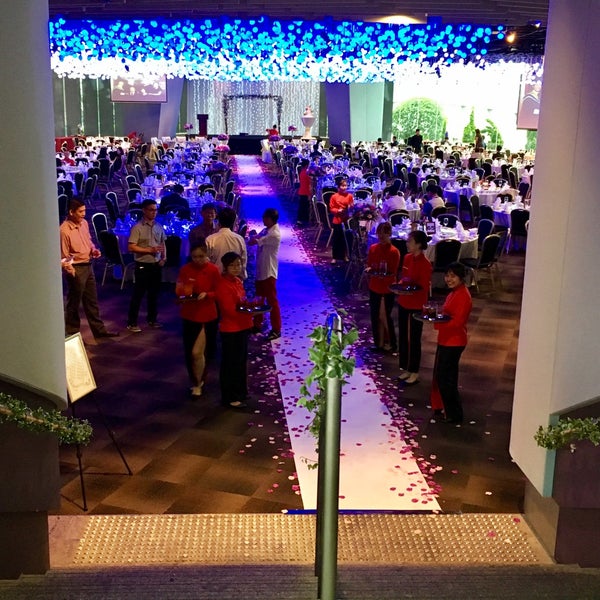 Gardens By The Bay Flower Field Hall Address Best Flower Site