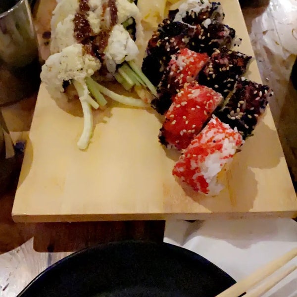 Photo taken at Yuzu Sushi and Robata Grill by Valerie P. on 3/21/2021