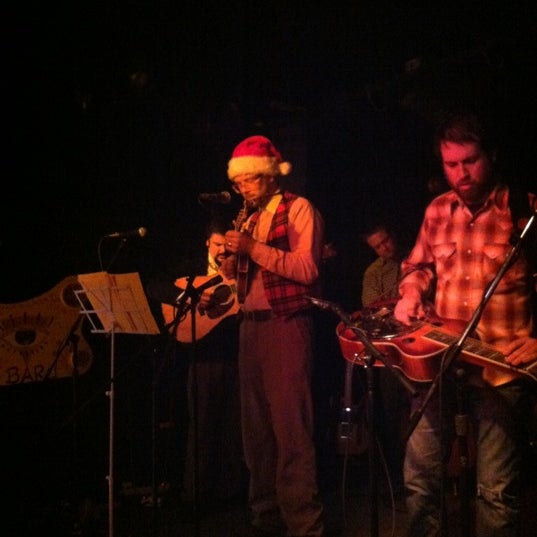 Photo prise au The Acoustic par Meredith D. le12/22/2012