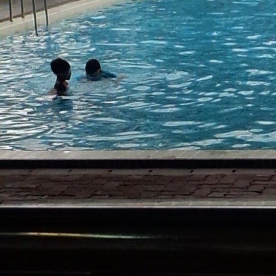 Foto Di Sampoerna Swimming Pool Piscina
