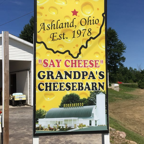 Photo taken at Grandpa&#39;s CheeseBarn by Liz V. on 6/22/2019