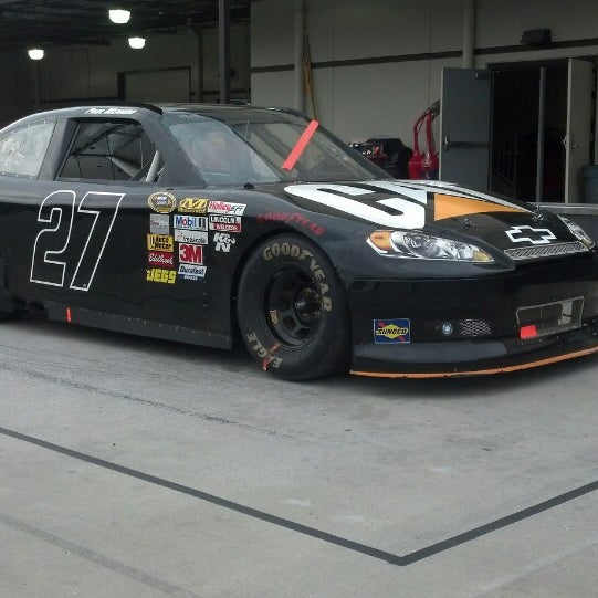 รูปภาพถ่ายที่ Richard Childress Racing โดย Kristy A. เมื่อ 9/24/2013