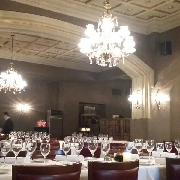 Photo taken at 1940 Restaurant by Olga M. on 12/24/2014