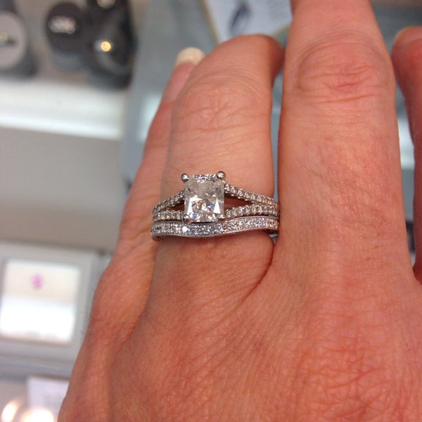 Shane Co. Jewelry Store in Louisville