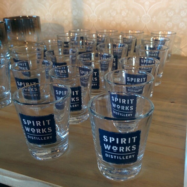 Foto scattata a Spirit Works Distillery da Mark T. il 4/5/2014