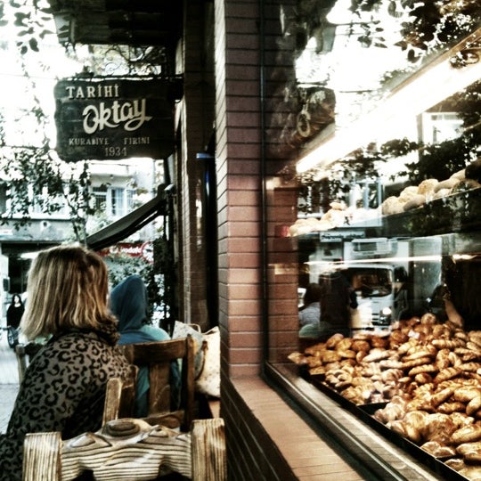 Tarihi Oktay Kurabiye Fırını İstanbul�da Fırın