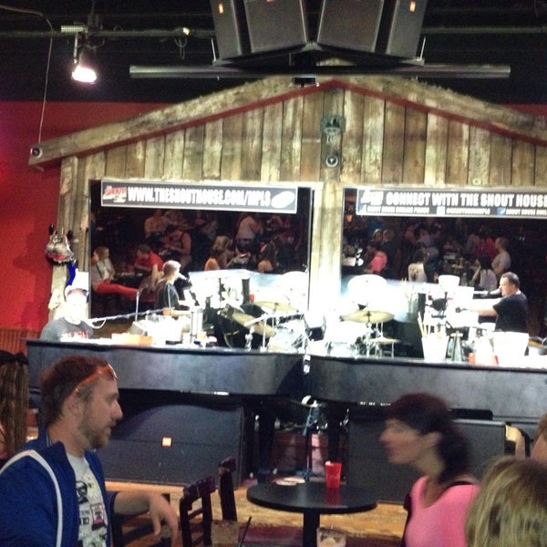 Photo taken at Shout House Dueling Pianos by Adam B. on 5/16/2013