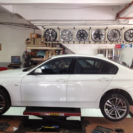 Racing Z Tyre Sdn Bhd Automotive Repair Shop in Seri Kembangan