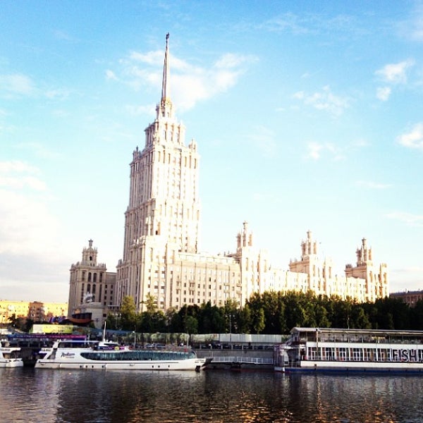 Причал гостиница украина