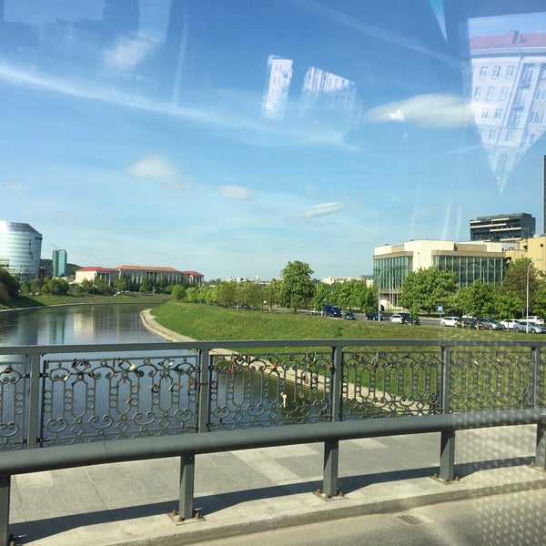 Foto scattata a Žvėryno tiltas | Žvėrynas bridge da ⚽️ Norbert N. il 5/18/2017