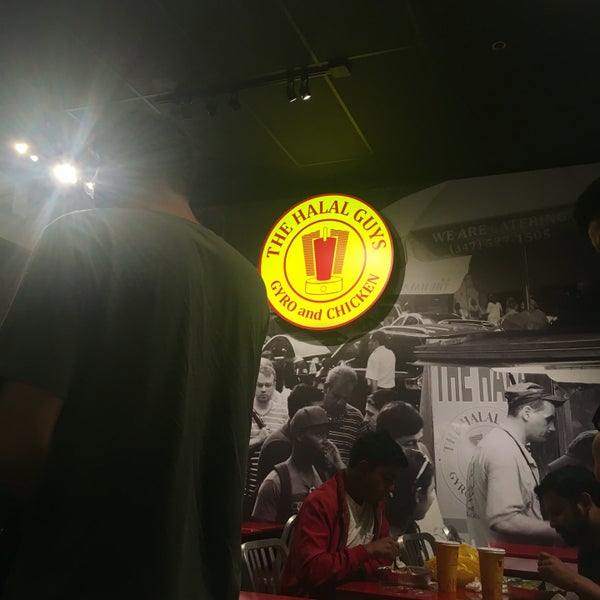 Photo taken at The Halal Guys by Afnan on 8/27/2016