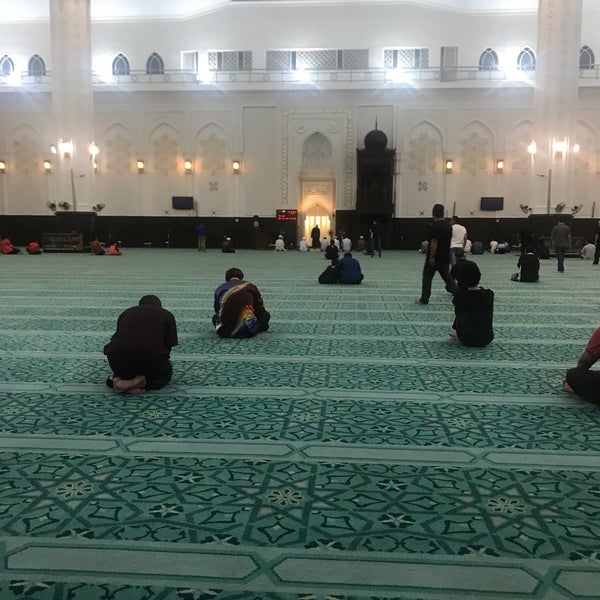 12/22/2019 tarihinde شيد ن.ziyaretçi tarafından Masjid KLIA (Sultan Abdul Samad Mosque)'de çekilen fotoğraf