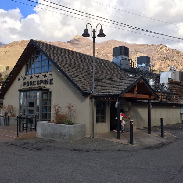 2/21/2015에 Winnie G.님이 Porcupine Pub &amp; Grille에서 찍은 사진