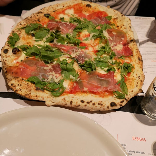 Das Foto wurde bei NAP Neapolitan Authentic Pizza von Anastasija C. am 10/1/2018 aufgenommen