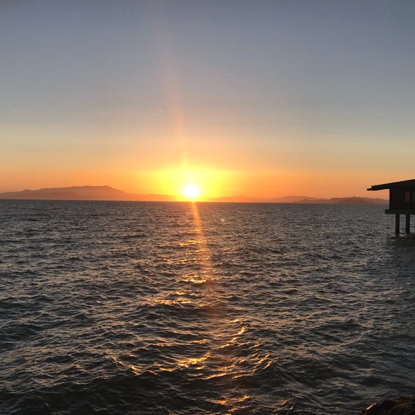 Foto tirada no(a) Skates on the Bay por Cutter H. em 6/5/2018