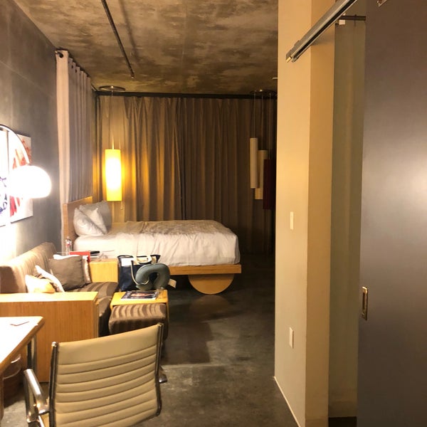 Снимок сделан в NYLO Dallas Plano Hotel, Tapestry Collection by Hilton пользователем Regina W. 10/16/2018