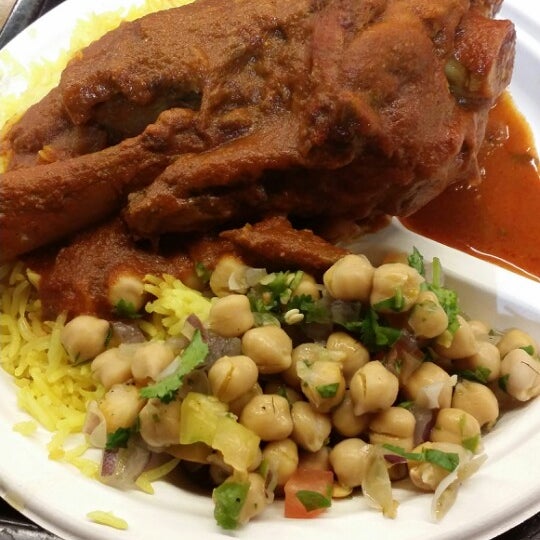 Снимок сделан в Wazwan Indian Cuisine пользователем Regina W. 4/13/2014