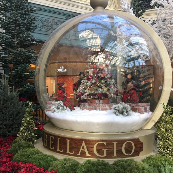 1/1/2016 tarihinde Alt üst meyhane .ziyaretçi tarafından Bellagio Conservatory &amp; Botanical Gardens'de çekilen fotoğraf