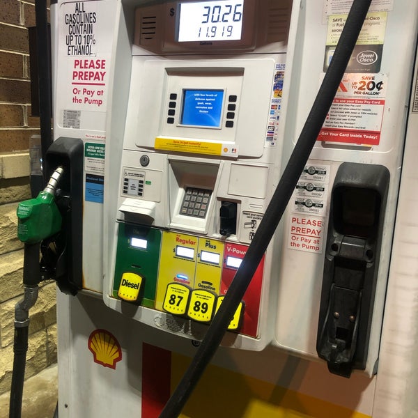 Costco Gasoline Fuel Station in Naperville