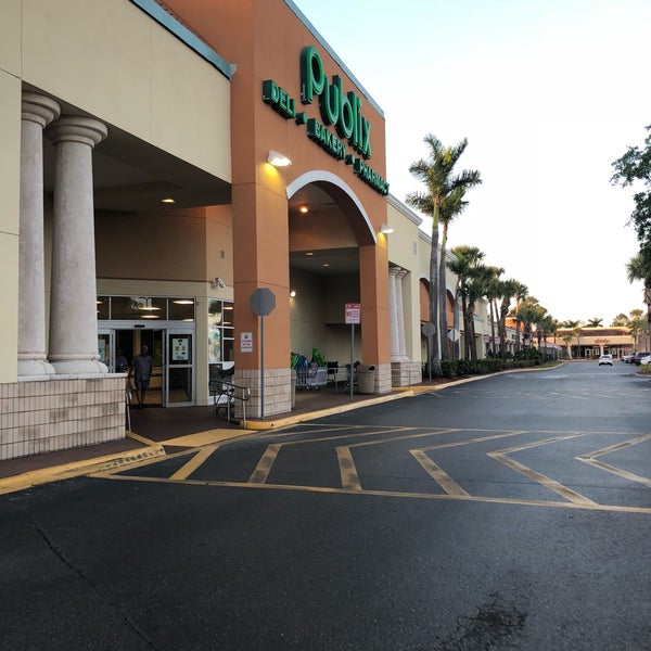 Publix Grocery Store in Naples
