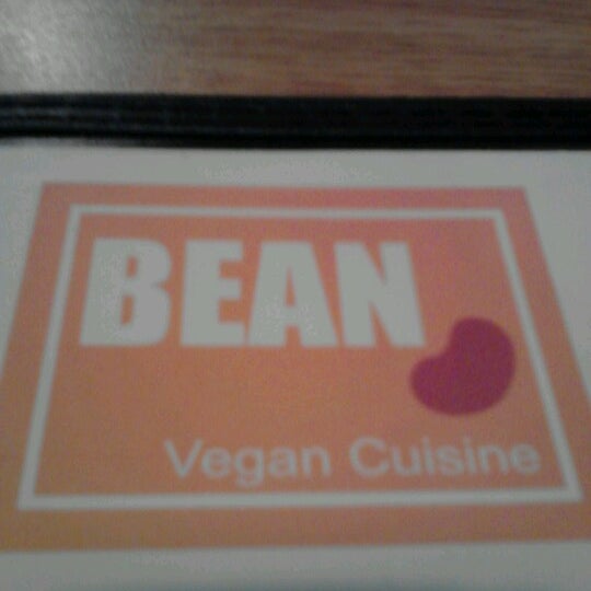 Das Foto wurde bei BEAN Vegan Cuisine von Theezy B. am 9/22/2012 aufgenommen