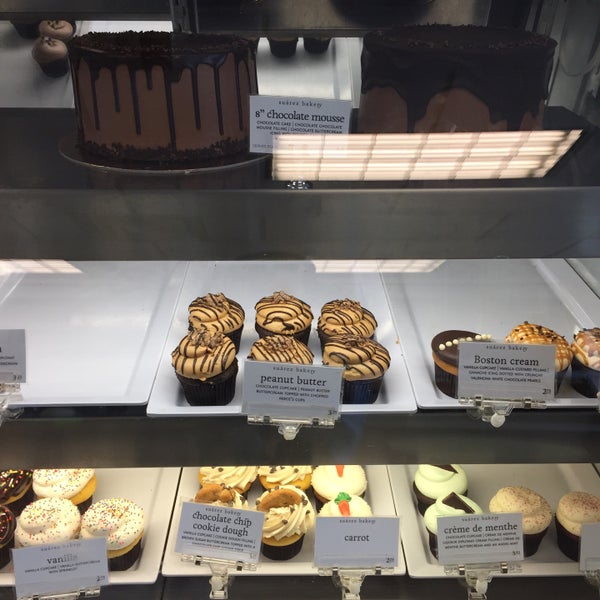 รูปภาพถ่ายที่ Suárez Bakery โดย Theezy B. เมื่อ 8/29/2015
