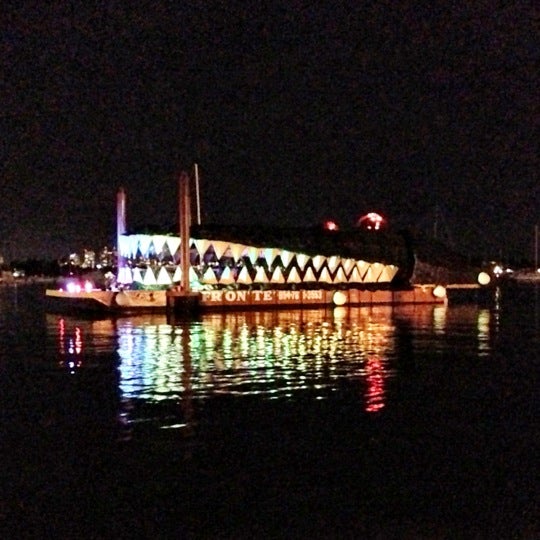 Foto diambil di Miami Yacht Club oleh Taylor C. pada 12/7/2012