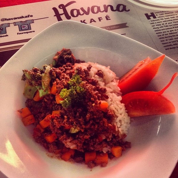 รูปภาพถ่ายที่ Havana Kafé โดย Kuliner M. เมื่อ 10/25/2013