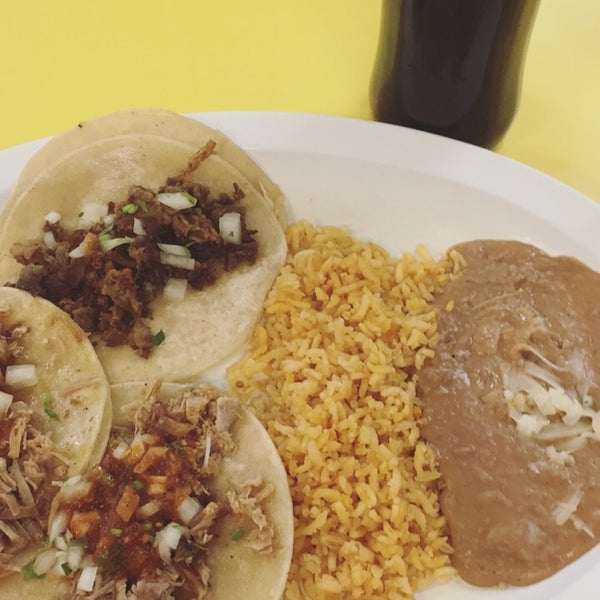 5/3/2017 tarihinde Dean M.ziyaretçi tarafından El Taco De Mexico'de çekilen fotoğraf