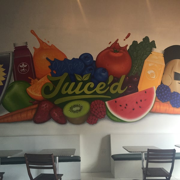 Das Foto wurde bei Juice&#39;d - Raw Food &amp; Cold Pressed Juice von Katie J. am 11/5/2015 aufgenommen