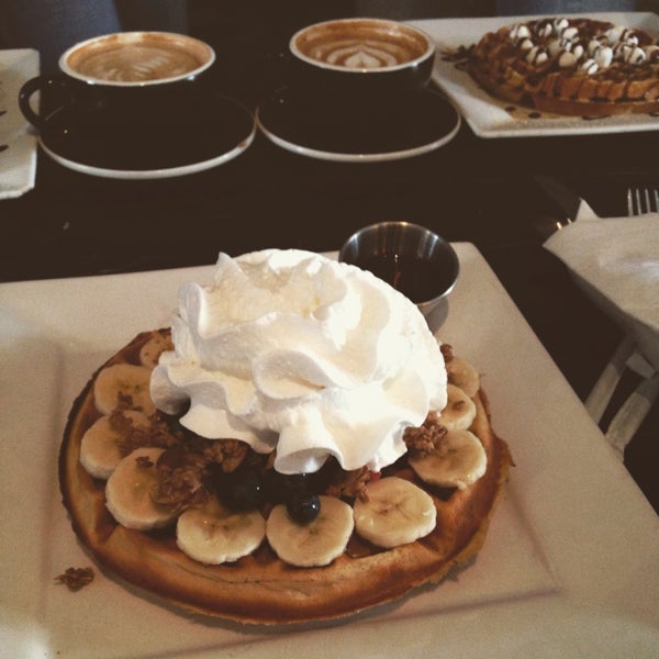 Das Foto wurde bei Black Coffee &amp; Waffle Bar von Andi T. am 11/29/2015 aufgenommen