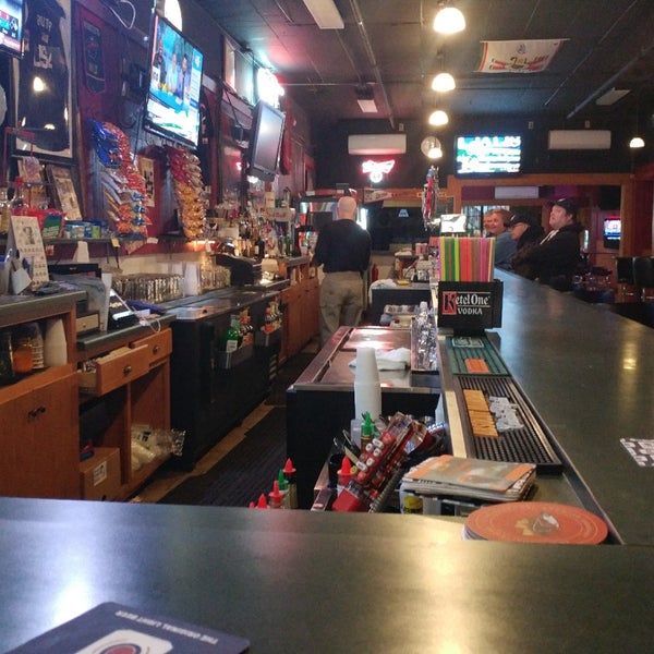 Roscoe's Pioneer Bar Downtown Duluth Duluth, MN