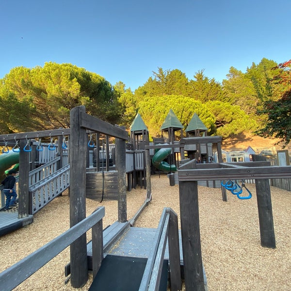 Frontierland Park Park in Pacifica