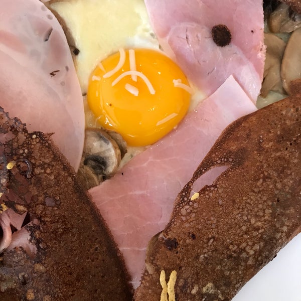 Caramel Sarrasin Creperie in FaubourgMontmartre