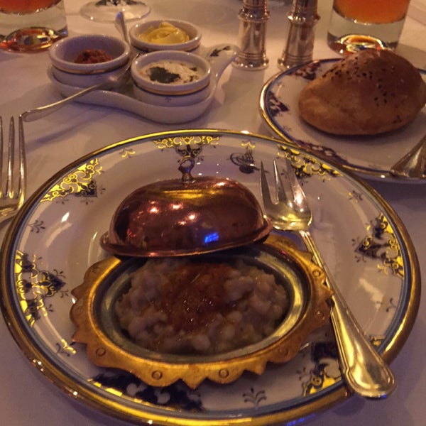 Foto tirada no(a) Tuğra Restaurant &amp; Lounge por Eman A. em 4/3/2015