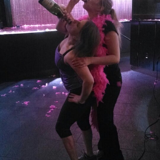 Das Foto wurde bei Ivan Kane&#39;s Royal Jelly Burlesque Nightclub von Andrea G. am 12/23/2013 aufgenommen