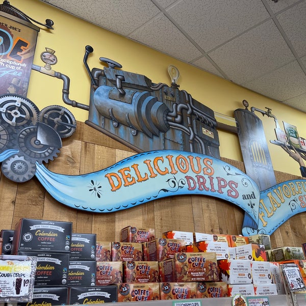 Trader Joe's Grocery Store in Irvine