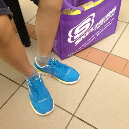 skechers uptown mall