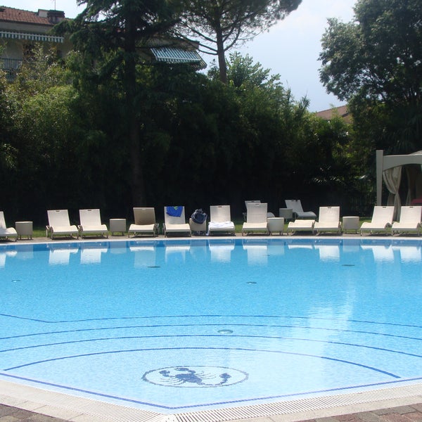 La piscina esterna @Villa Nicolli Romantic Resort: un vero paradiso!!!!