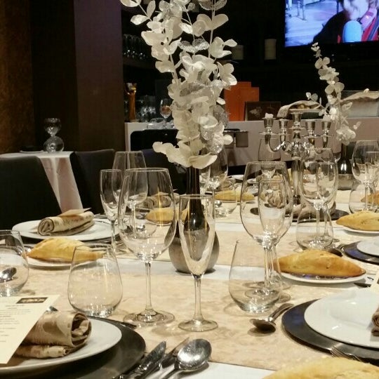 Foto tirada no(a) Restaurante Pombo 18 por Pablo O. em 12/31/2015