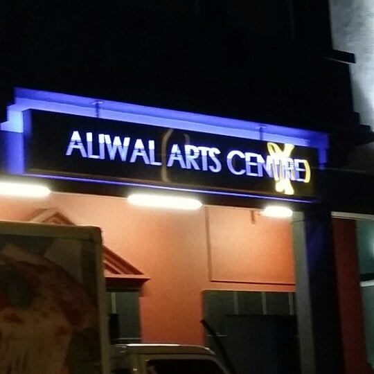 Photo taken at Aliwal Arts Centre by Lydia M. on 9/4/2014