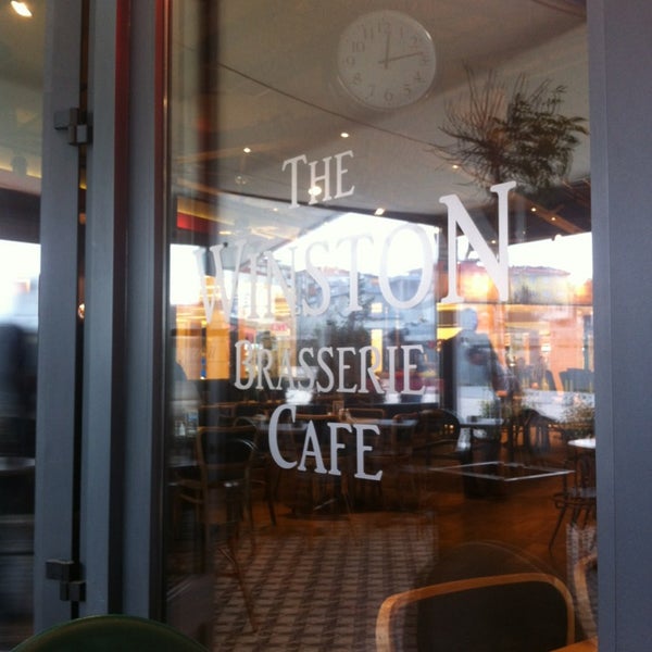 1/18/2013 tarihinde Onur T.ziyaretçi tarafından The Winston Brasserie'de çekilen fotoğraf