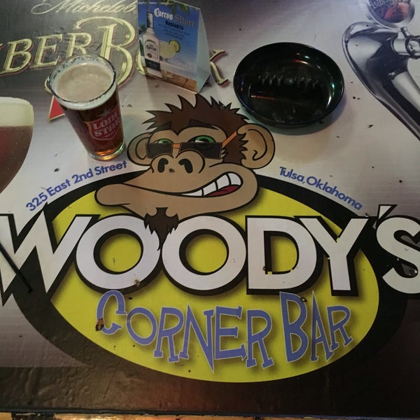 Das Foto wurde bei Woody&#39;s Corner Bar von Joshua am 5/5/2016 aufgenommen